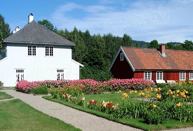 Praktfulle Eidsfos Hovedgård